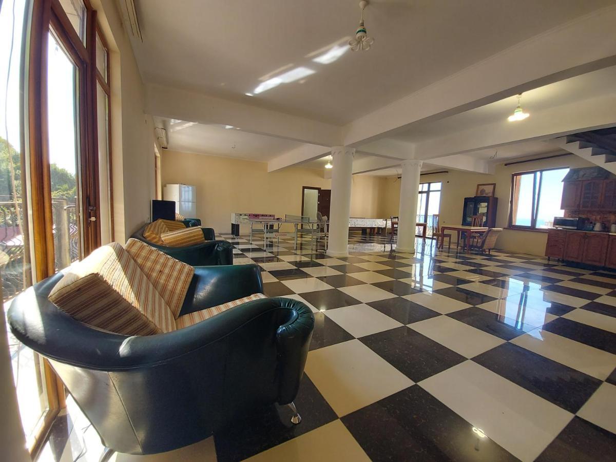 Гостевой Дом София 400 М До Моря Гагра Екстер'єр фото