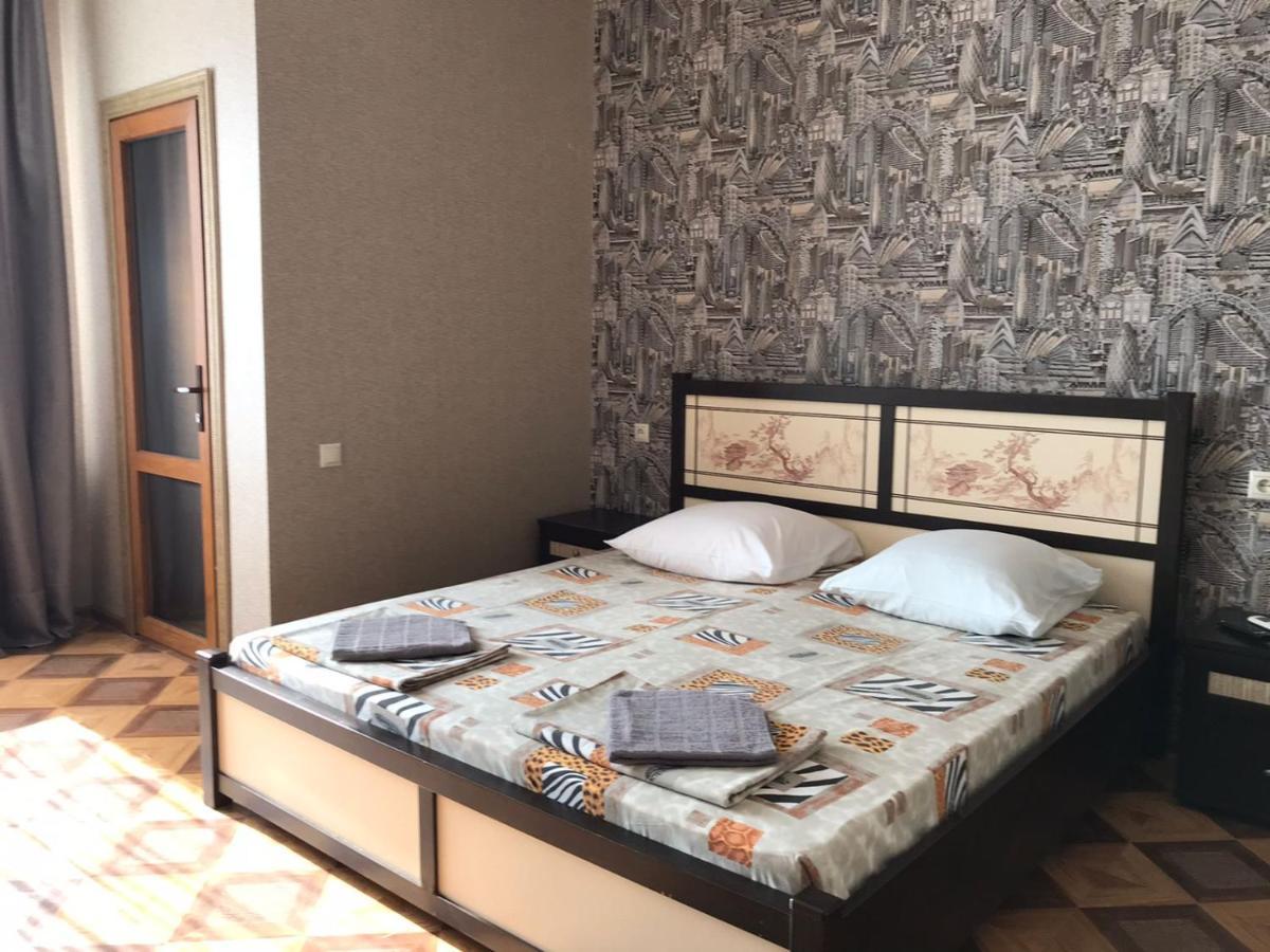 Гостевой Дом София 400 М До Моря Гагра Екстер'єр фото