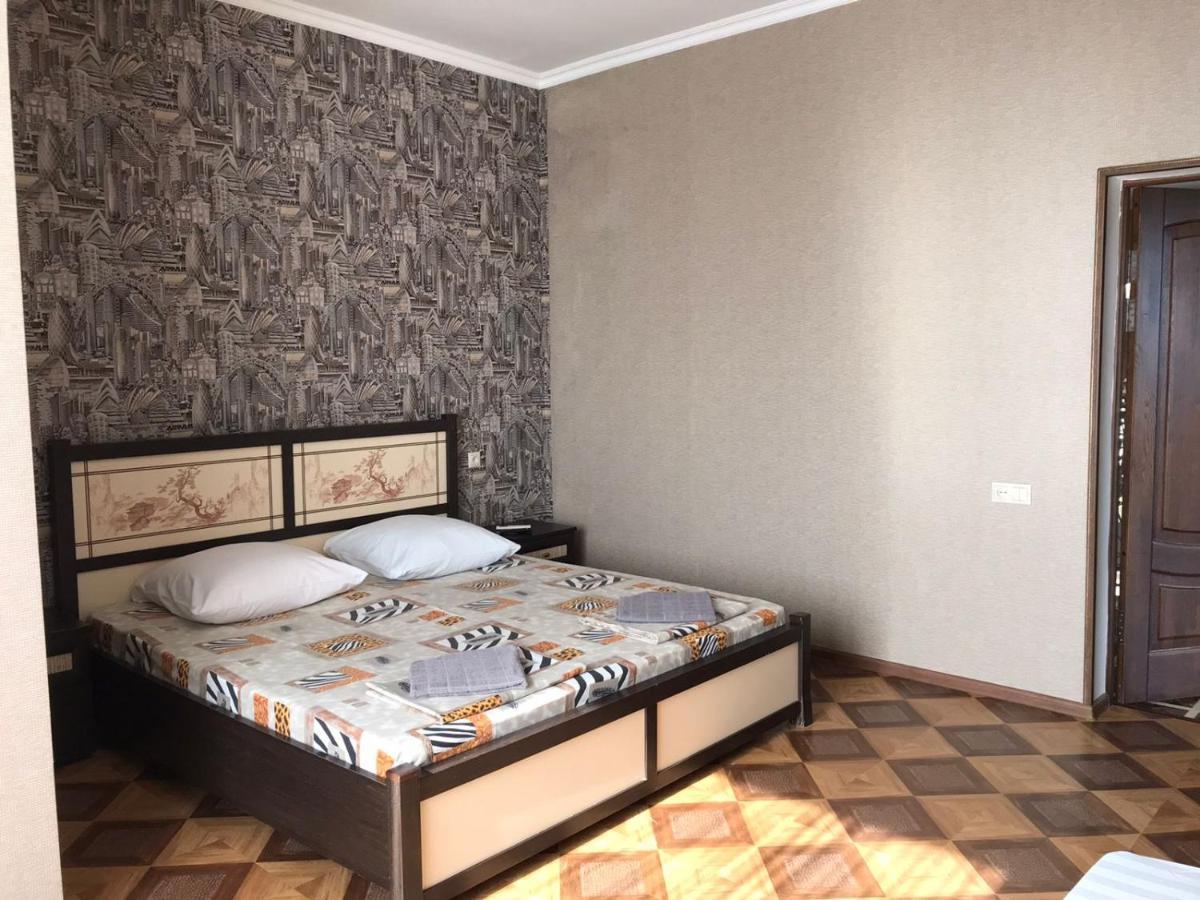 Гостевой Дом София 400 М До Моря Гагра Екстер'єр фото
